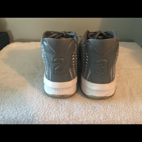 Sneakers - Picture 6 of 6